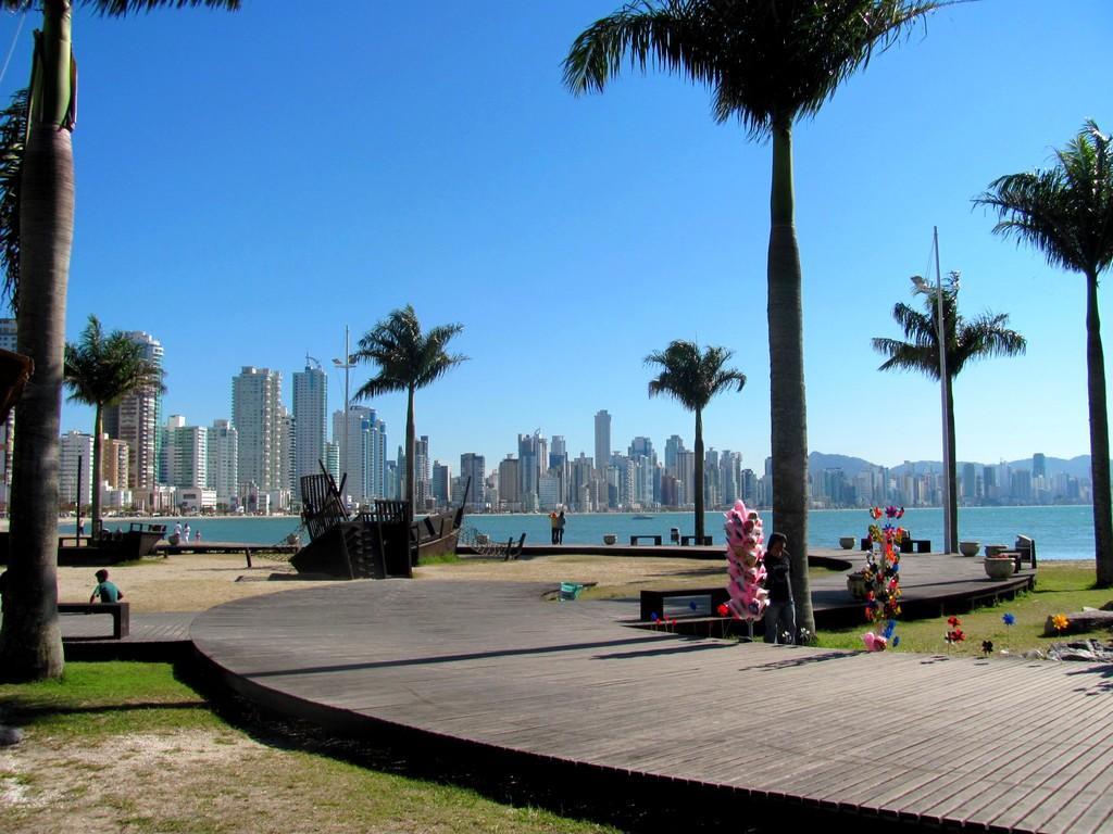 Balneário CamboriúApe Da Monicaアパートメント エクステリア 写真